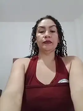 paulett15 live cam on StripChat