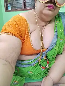 tamil-mayasri (F milf) - boobs oil