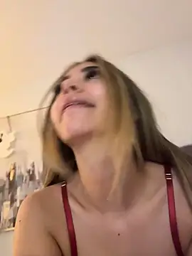 honeymollyx (F young) - PANTY OFF + SPIT ON MY PUSSY & RUB IT