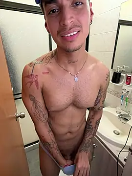 KAIRUIZ live cam on StripChat