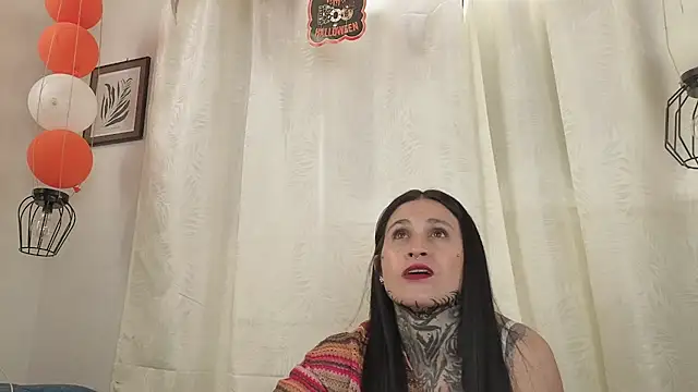 nox_babe (F young) - Show tits 5min