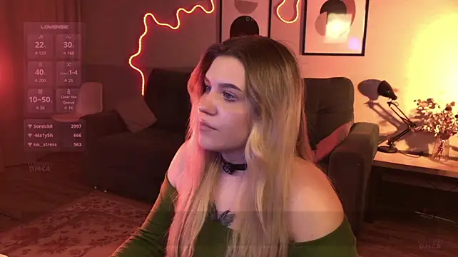 mali_kiss live cam on StripChat