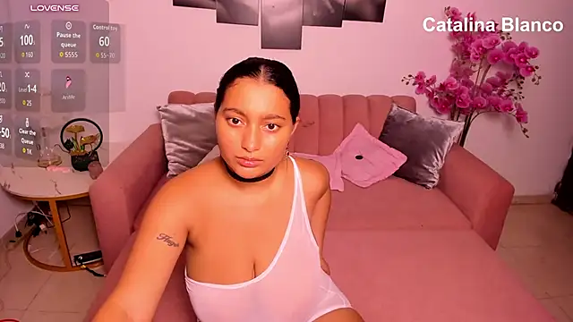 Catalina_Blanco live cam on StripChat