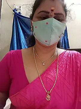 sushma26 Live Webcam on Stripchat