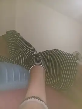 mariposatoy live cam on StripChat