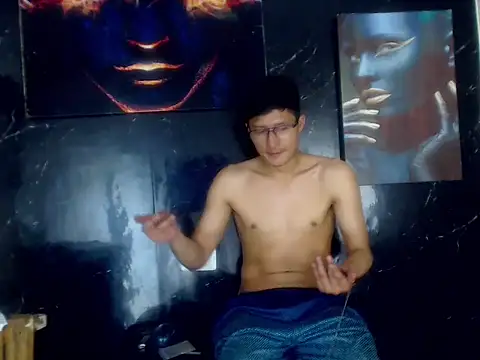 CamAndOfficial live cam on StripChat