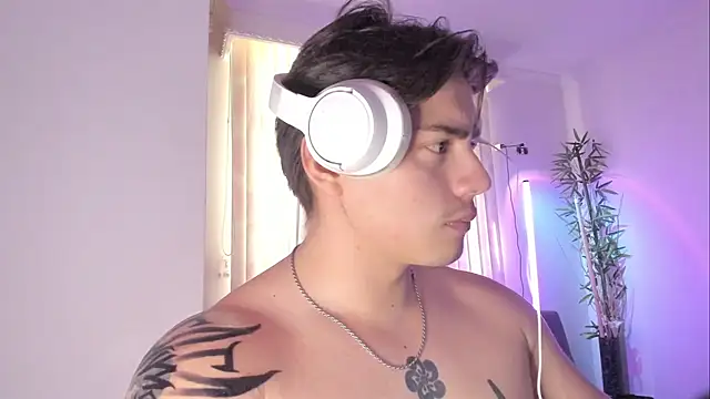 Giordano_Russo live cam on StripChat