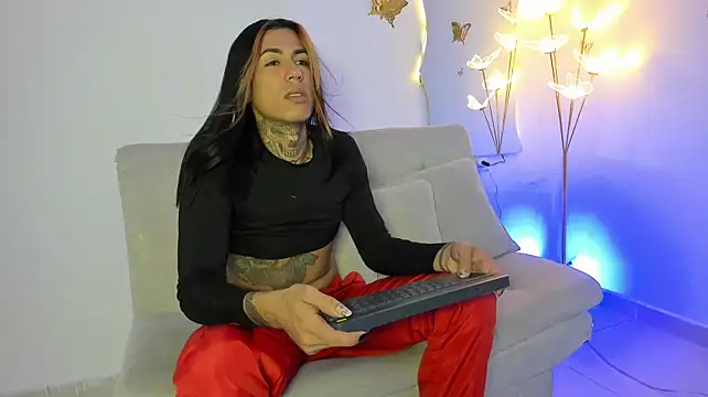ArohomLester_