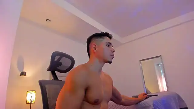 chris_morgan7 live cam on StripChat