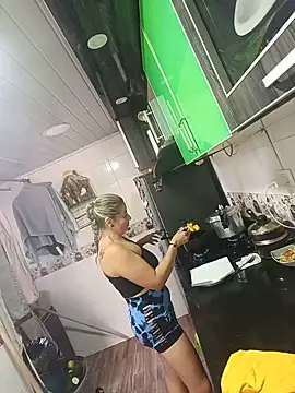 maynor_1998 live cam preview