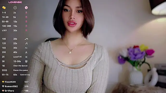 Cutee_Anna live cam on StripChat