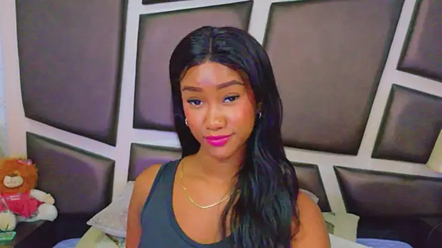 TylaWest live cam on StripChat