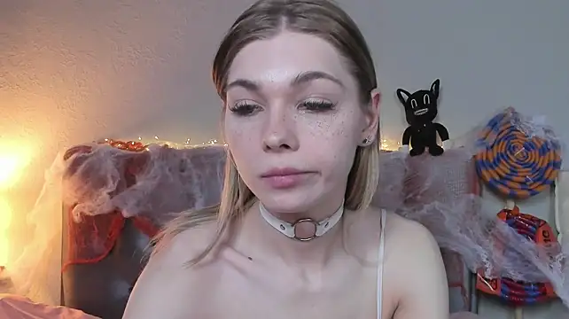 Blondy_Fina webcam