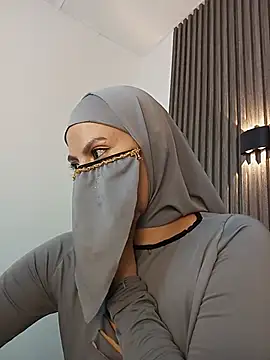 lilmalak (F young) - Touching my vagina slowly