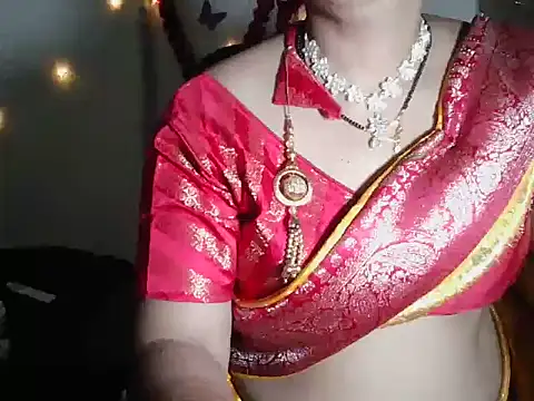 LOVE_GAUR69 live cam on StripChat