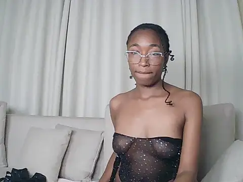pinky_aura22 live cam