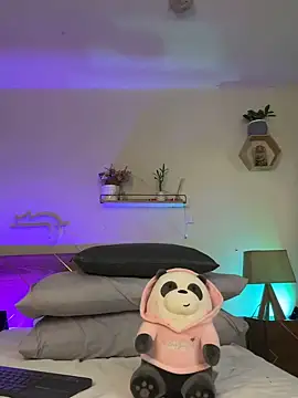 YariRose webcam