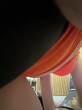 Yasmina_Noir