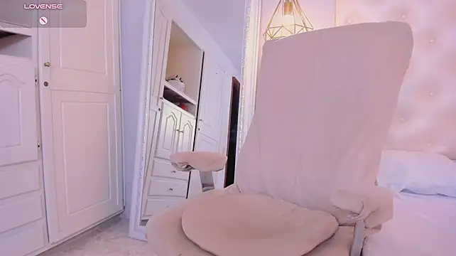 lanapeachess (F teen) - titifuck+oil+saliva 💦😈