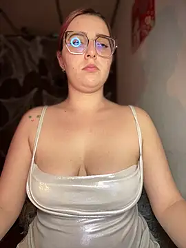 CoraVibes live cam on StripChat