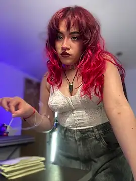 NikkiNix