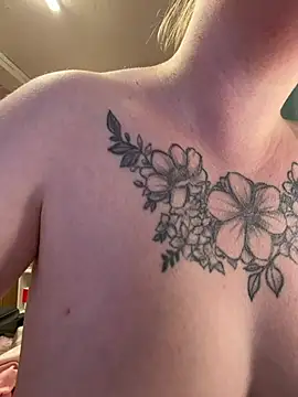 EmmySuiyugh webcam