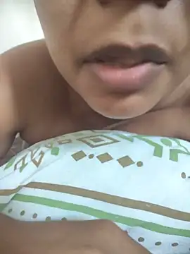 MichelleMore live cam