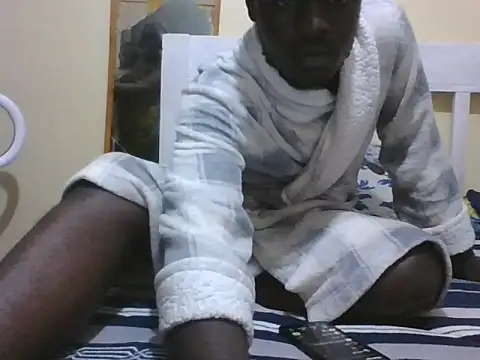 taller_dark (M twink) - cum on chest