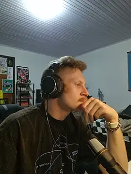 WhiteSteelDream live cam