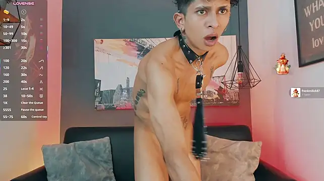 Maximoking26 live cam on StripChat