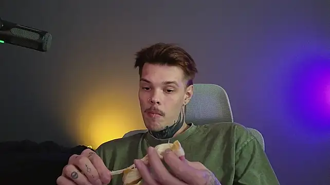 DENIS_HERE live cam