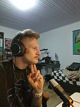 WhiteSteelDream live cam
