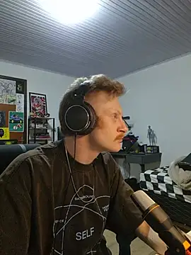 WhiteSteelDream live cam