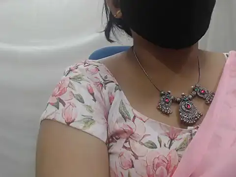 Lovely_Siri_23