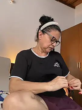 Sharongirl07 live cam on StripChat