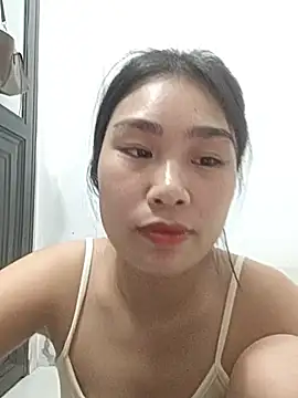 Emma-18t live cam on StripChat