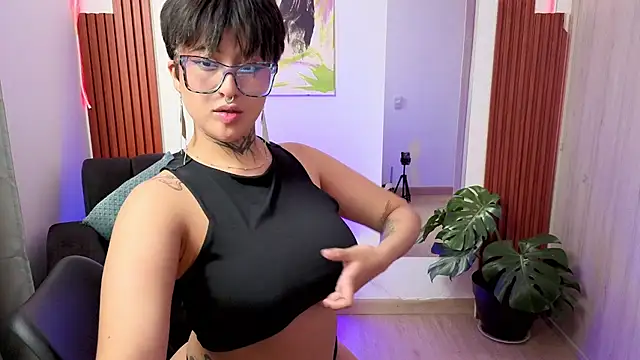 Rebeka-baker live cam on StripChat