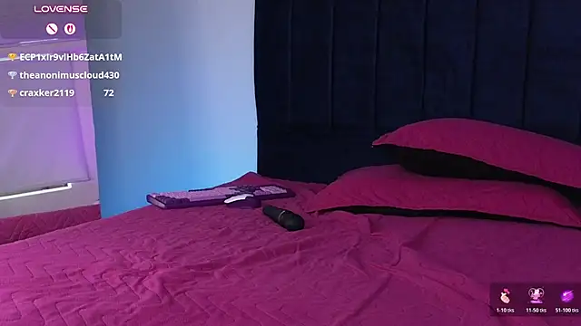 Katiaa_n live cam on StripChat