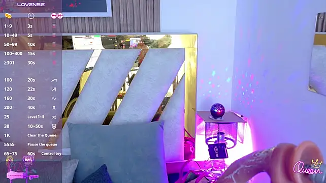 Luna_Naughty1