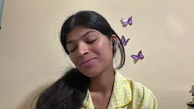 NgaMuszar live cam on StripChat
