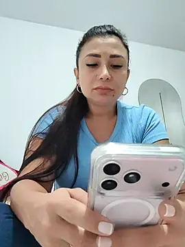 mia_mancinii live cam on StripChat