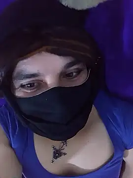 Banouti_23 live cam