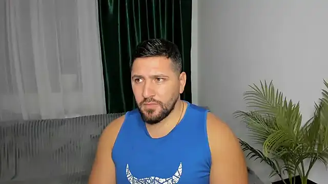 Gold_Alpha_Boy live cam on StripChat