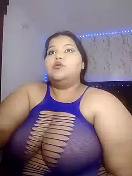 magda_curvy2324