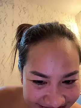 Ponthip live cam on StripChat