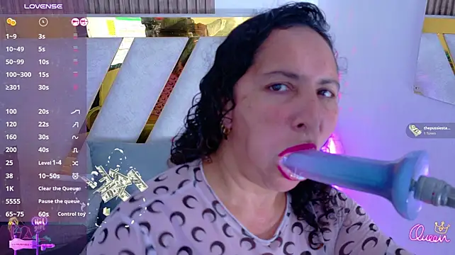 Luna_Naughty1 live cam preview
