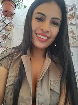 astrid-- (F young) - Rubbing pussy😈