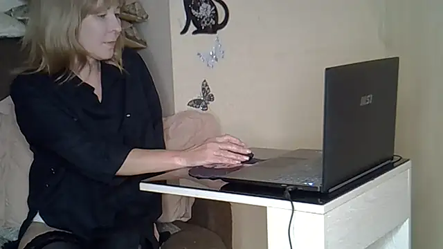 EllaJohnsonX