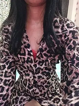 Daisy_Shah_