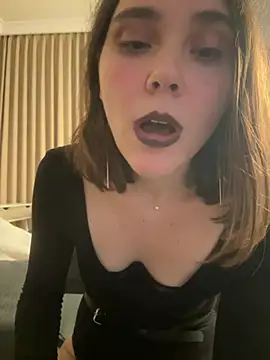 Hilda_Valentine live cam